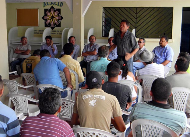 Agricultor_Beto_Macrio_fala_da_experincia_positova_de_Banabuiu_-_Img._Crisanto_Teixeira