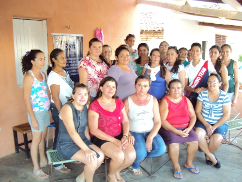 GRUPO DE ARTESANATO3