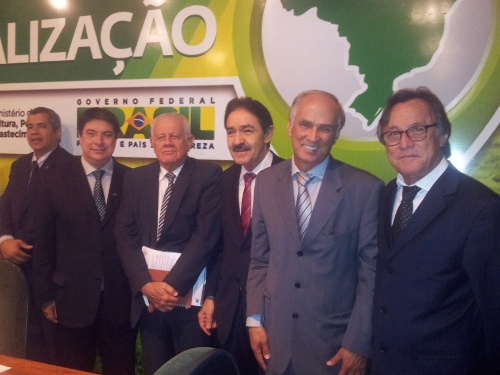 FOTO PIMENTA COM MINISTRO